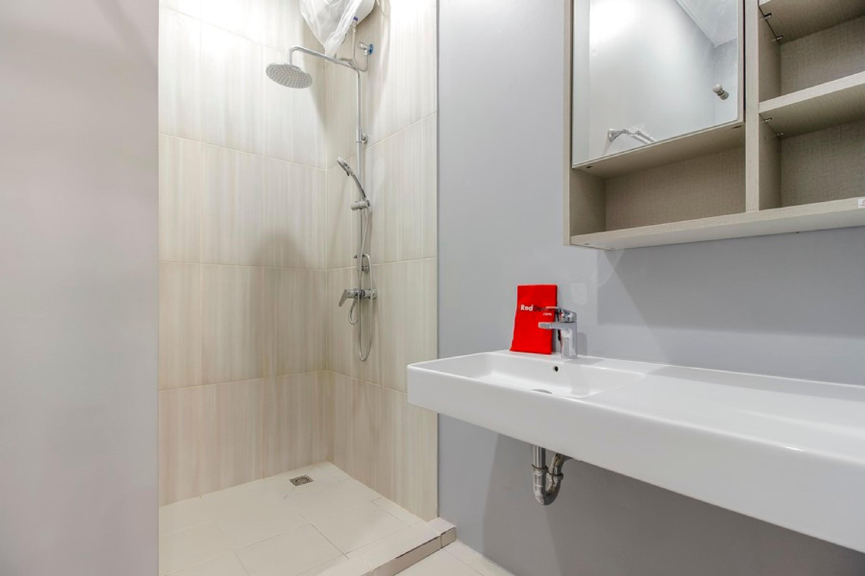 Reddoorz Plus @ Kwitang 2 Jakarta Exteriér fotografie